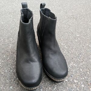 Antelope 995 Stitched Clog Bottom Booties (pre-loved)